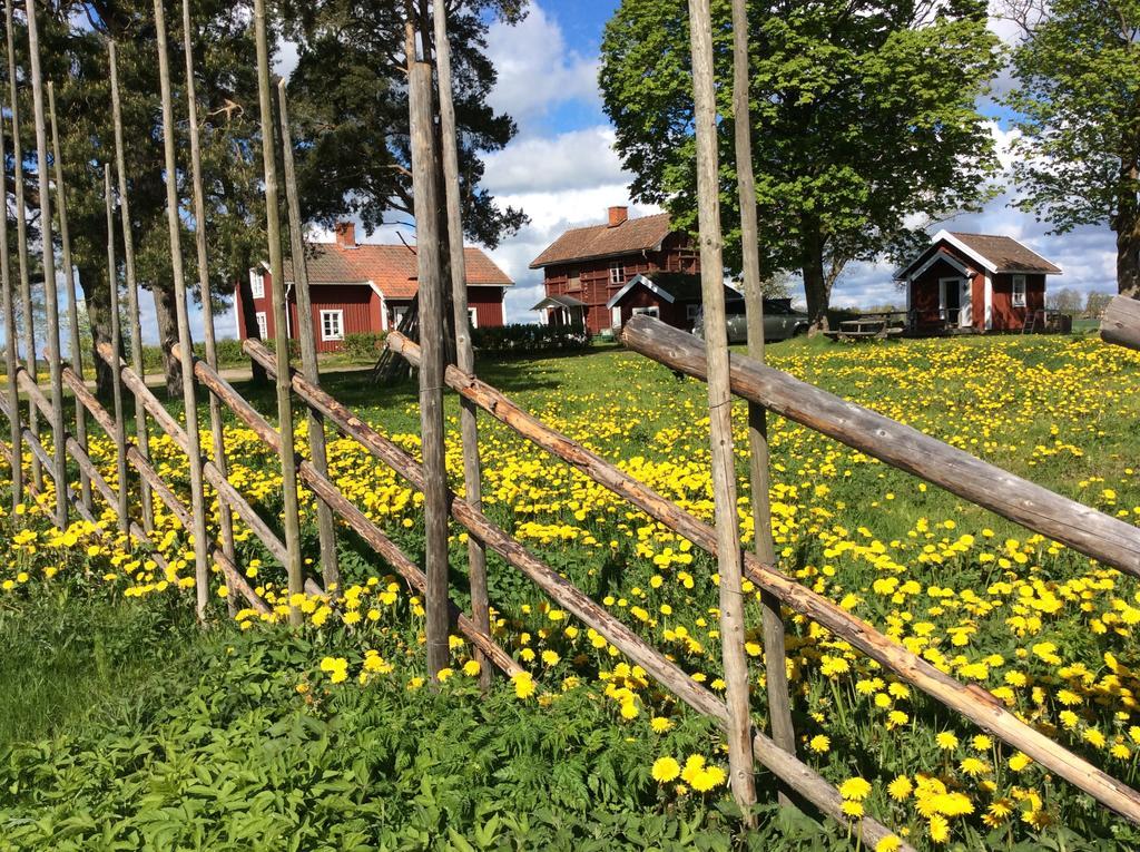 Skyberga Torp Kumla Villa Esterno foto